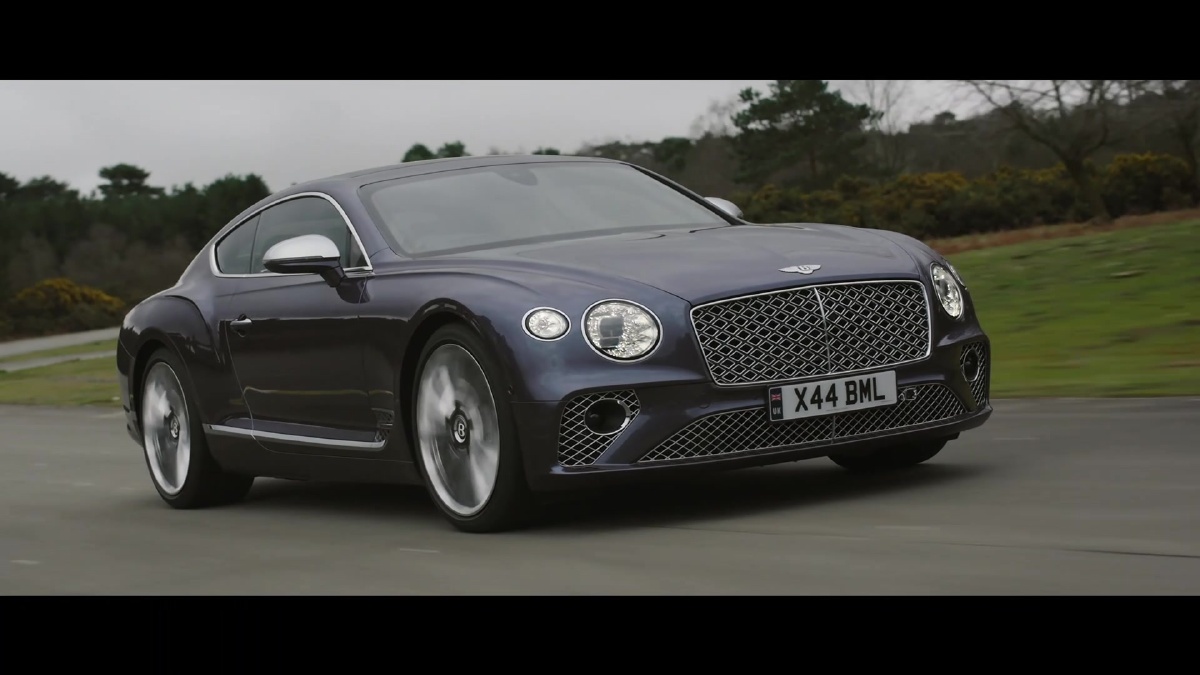 Celebración de los 20 años del Gran Turismo por exelencia - El Bentley Continental GT