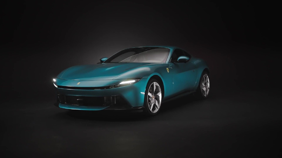 El Ferrari Amalfi - Exterior