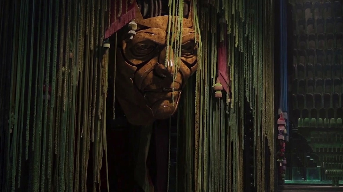 Wicked: Construyendo El Mundo De Wicked (Latin America Market Featurette Subtitled)