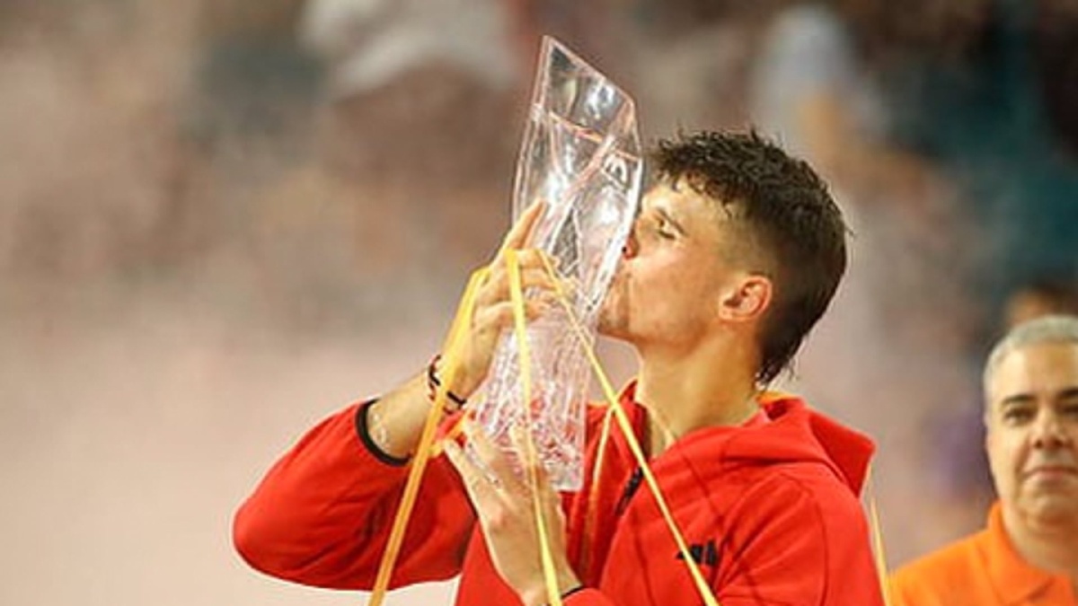 Mensik Sorprende A Djokovic Y Gana Su Primer Abierto De Miami