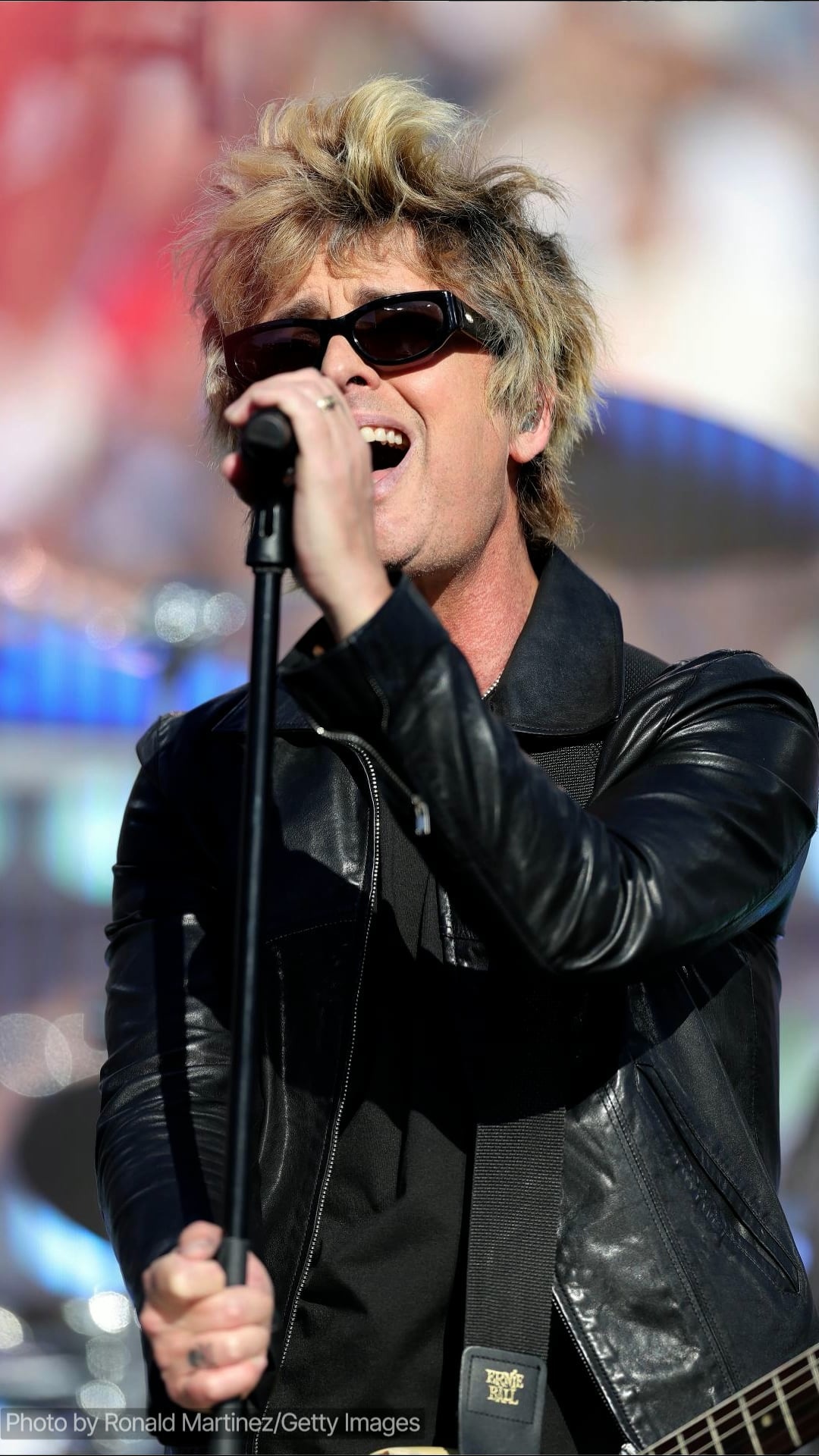 Green Day Evita La Política Durante El Concierto Del Super Bowl Tras Los Comentarios De ICE...