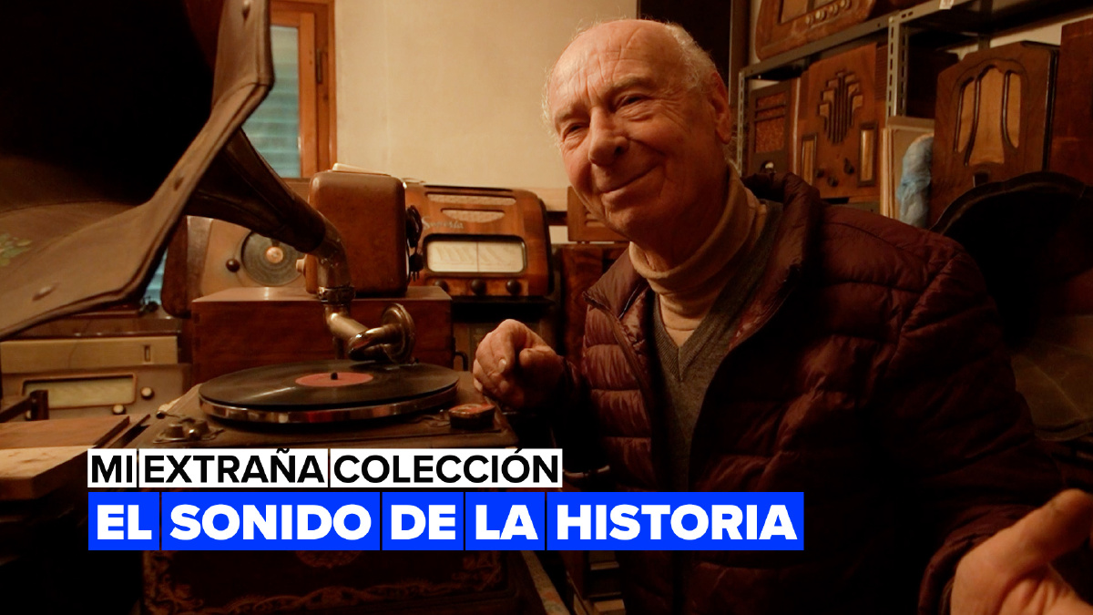 Una enorme colección de radios antiguas que son como una gran familia