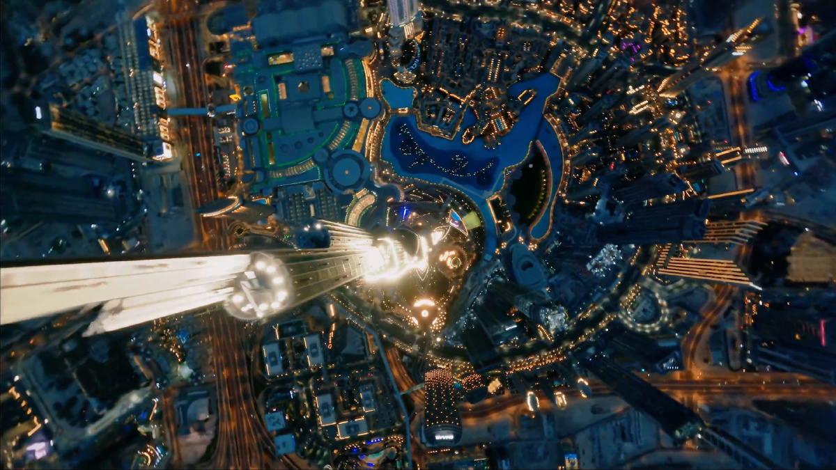 Emociones verticales: Drones descendiendo por los rascacielos más altos de Asia (Parte 1)