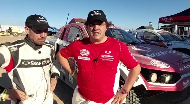 Óscar Fuertes y Diego Vallejo en la Etapa 2 del Dakar 2020