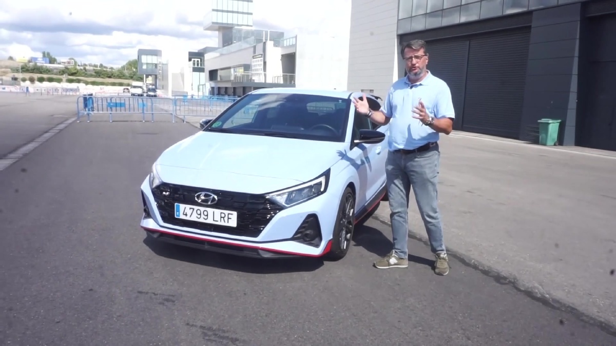 El nuevo Hyundai i20 N con Santigo De la Rocha