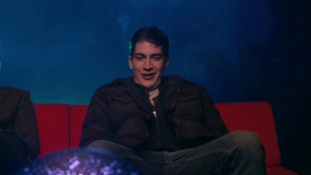 It's What's Inside (Latin America Market Trailer 1 Subtitled)