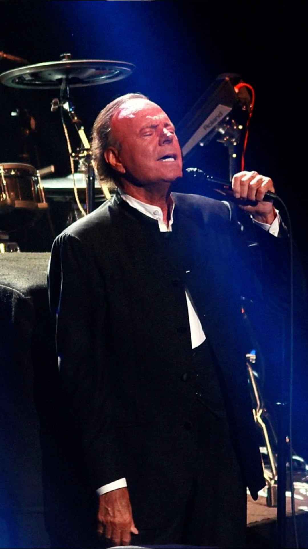 Julio Iglesias, Acusado De Delitos Sexuales, Exige La Desestimación De La Denuncia...