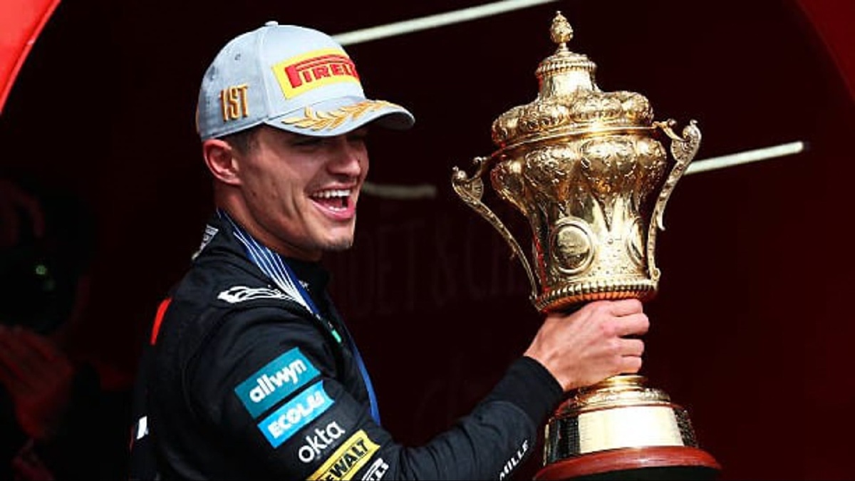 Norris Consigue Su Primera Victoria En Silverstone Tras Un Error De Piastri